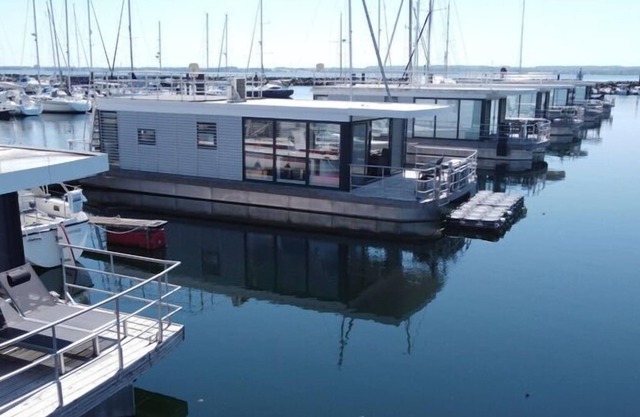 Houseboat in Boltenhagen