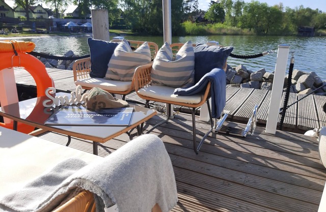 Houseboat - Vacation. where the frog jumps into the water.