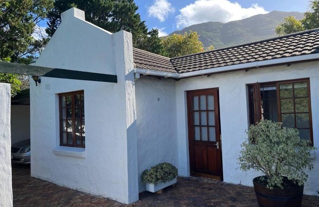 Hout Bay Perfection -Studio Apartment.