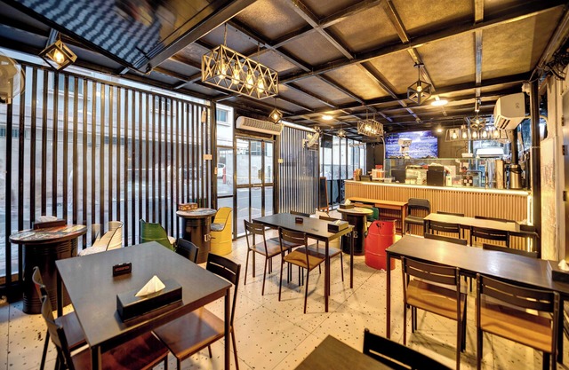 Howard Johnson Plaza By Wyndham Dubai Deira
