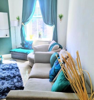 Huddersfield Town Canal Retreat pet friendly