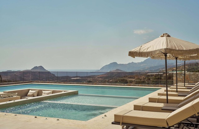 Hue Luxury Villa, with Pool, Gym, Sauna & SeaViews
