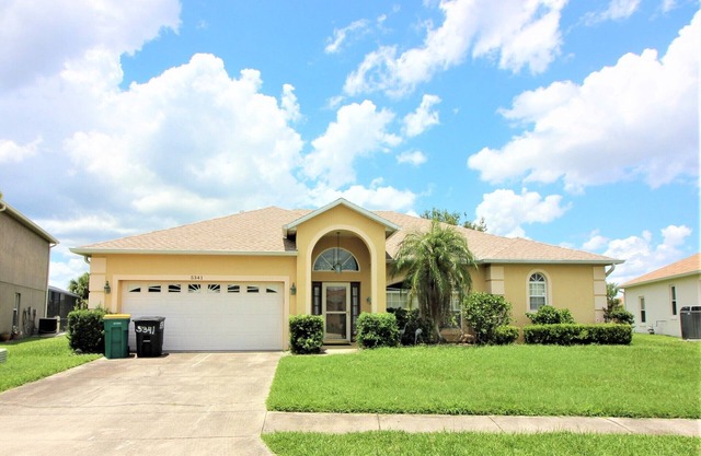 Huge 3 Bedroom 2 Bathroom Pool Home