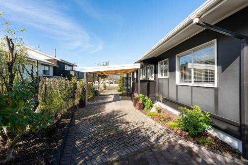Huia Cottage - Taupo Holiday Home