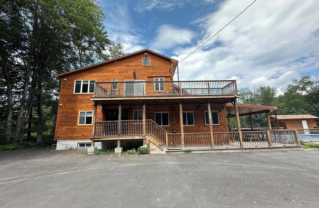 Hurleyville Spacious Getaway
