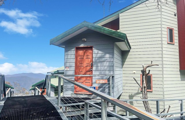 Huski Ski Club: 4 BR, 4 BA Apartment in Mt Buller, Sleeps 16