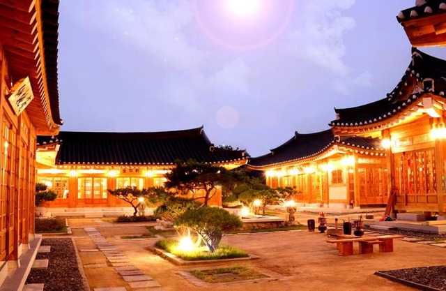Hwangnamguan Hanok Village