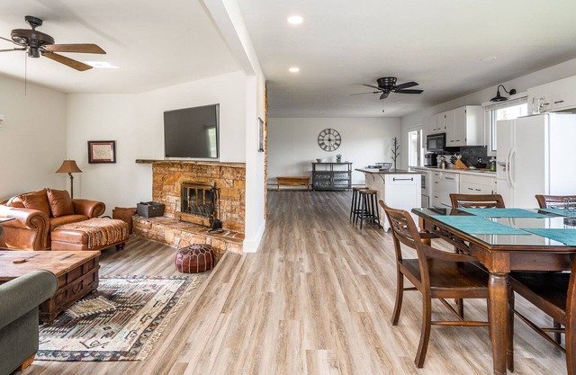 Hyalite Retreat - Beautiful southside home!