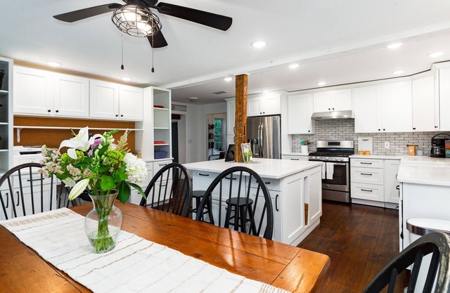 Hyde Park Haven: Entertaining Home for Families
