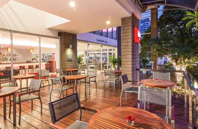 ibis Bangkok Sathorn
