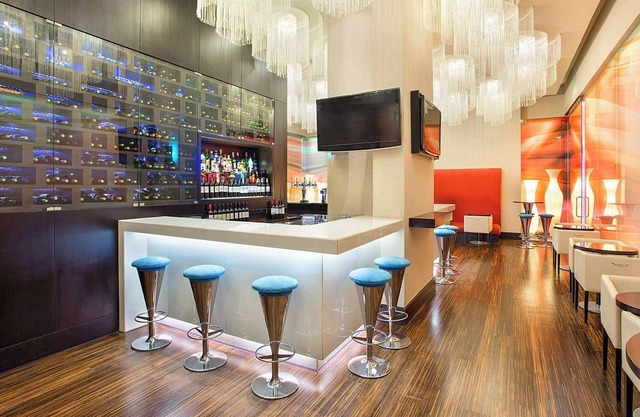 Ibis Hotel- Mall Avenue