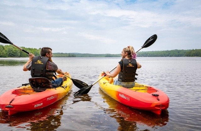Ice fishing, king size beds, dog friendly