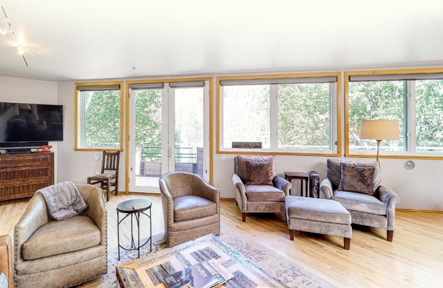 Ice House 418 Penthouse