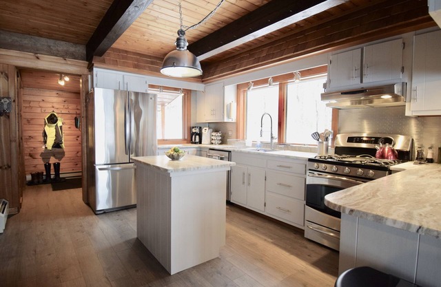 Iconic Post and Beam Lake House