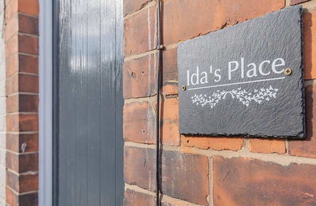 Ida's Place - UK39577
