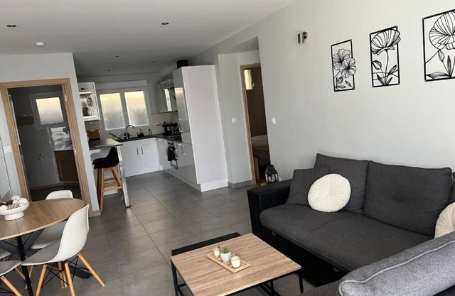 Ideal for curists, Souvenirs de Provence, charming new air-conditioned T2 apartment