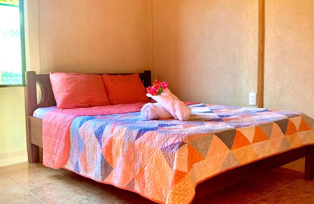 Ideal Para Descansar del Bullicio de la Ciudad, se Observan Aves Desde Temprano