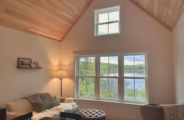 Idlewild Cottage: A cozy lakeside cottage in Mount Holly, VT
