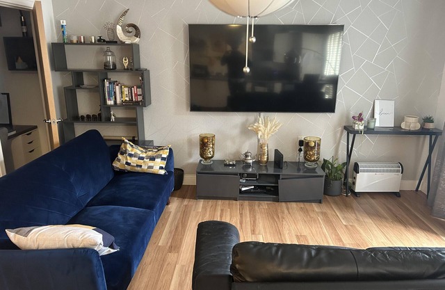 Immaculate 2-Bed Apartment in Romford
