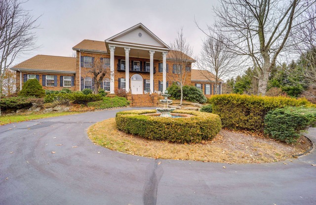 Immaculate Boone Villa w/Entertainment Lounge!