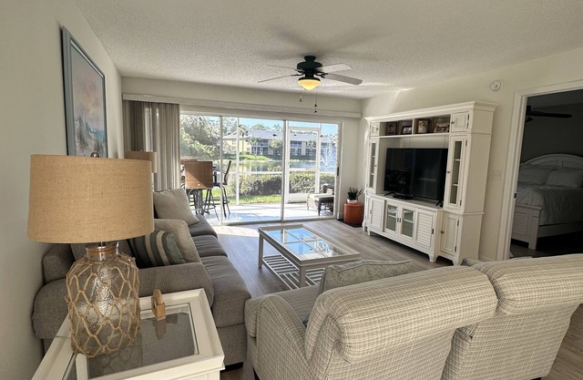 Immaculate North Naples Condo