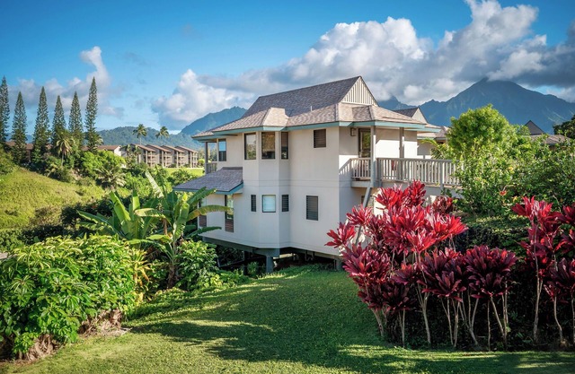 Impeccable 2-Bedroom Villa near Hanalei Bay's Pristine Sands