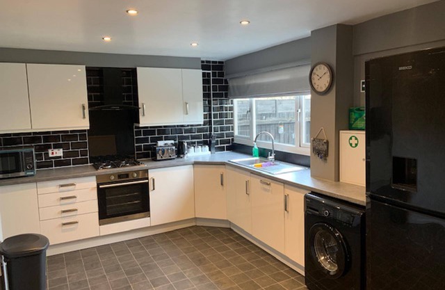 Impeccable 3-bed House in Birmingham