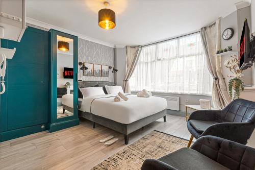 Imperial Inn Studios