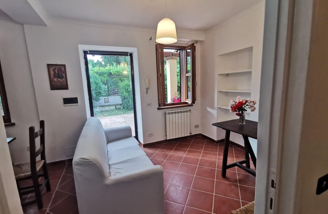 In beautiful park 5 minutes from Vallelunga and 15 minutes from Lake Bracciano