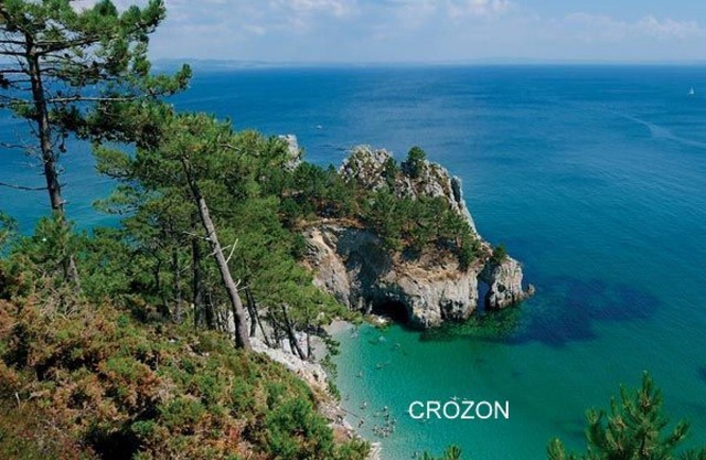 IN THE COUNTRYSIDE, 25 MINUTES FROM QUIMPER AND CONCARNEAU, BETWEEN LAND AND SEA