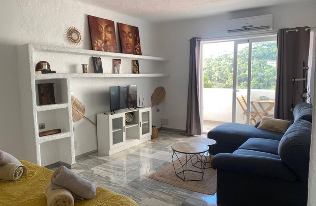 INCREÍBLE ESTUDIO CON TERRAZA PARTICULAR