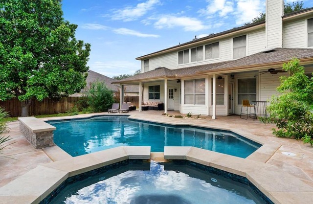Incredible Heated Pool HotTub Gameroom-Movieroom