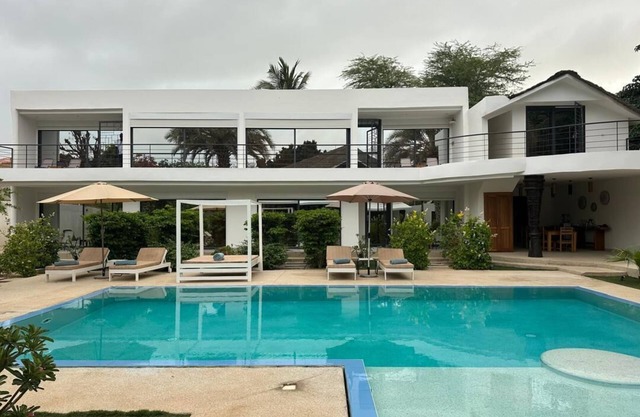 INDEPENDENT SUITE LUXURY GUEST HOUSE