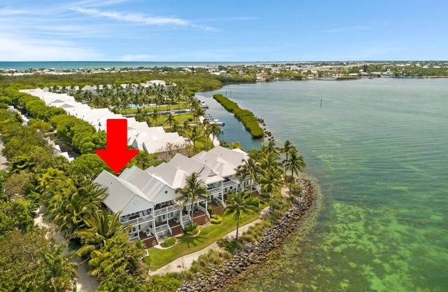 Indigo Reef Resort Premium Waterfront Villa 67 With Boat Dockage, Pool, and Sunset-View