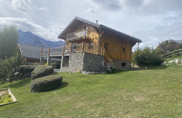 INDIVIDUAL CHALET AURIS EN OISANS/ALPE D'HUEZ