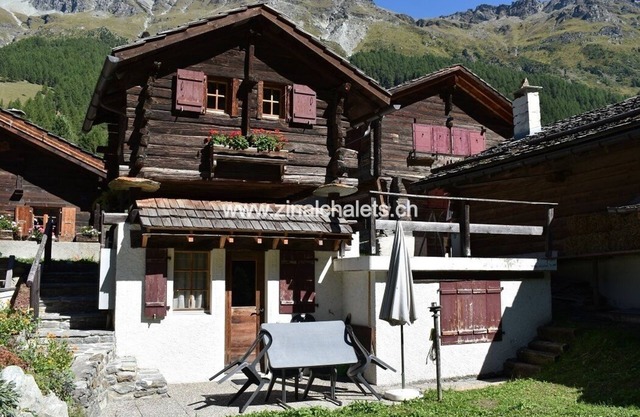Individual chalet in Zinal - 1 bedrooms with 1 double bed (160x200) - living room - TV broadcasting