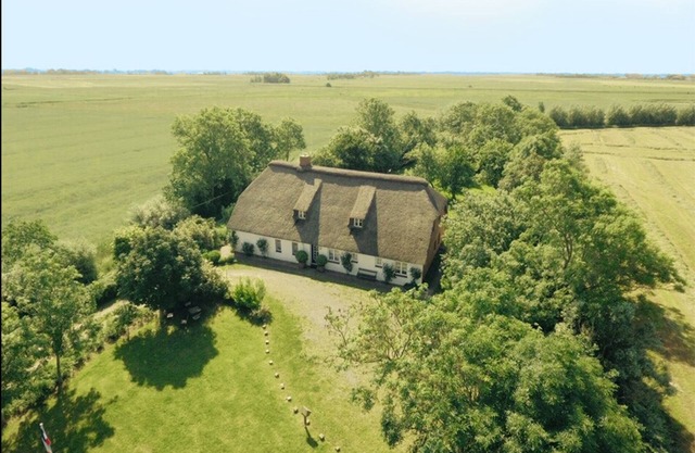 Individual maisonette apartment with garden and terrace