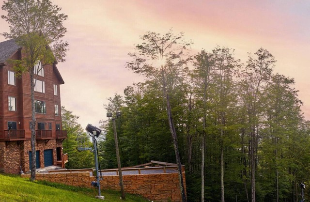 Indoor Pool, sauna, game room, slope access
