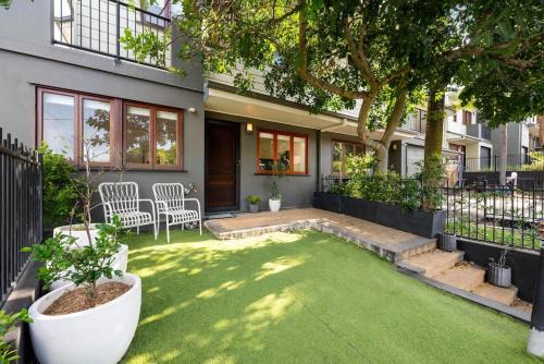 Inner City Townhouse