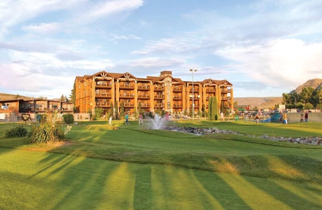 INVENTORY SPECIAL $599 - 8/3 to 8/6/22 Luxury Resort at Lake Chelan (last one)