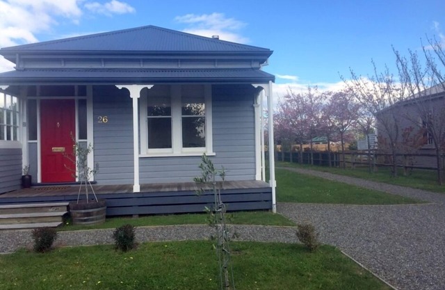 Inviting cottage close to the square
