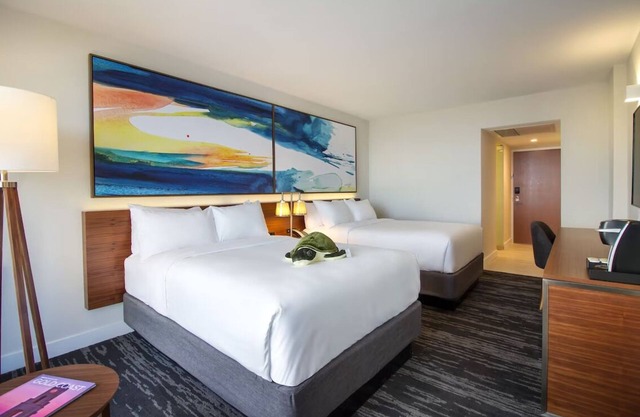 Inviting Ocean Stay with Pool Access Near Las Olas Blvd - 4 Relaxing Units