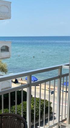 Irene Beach Front Luxury Suite