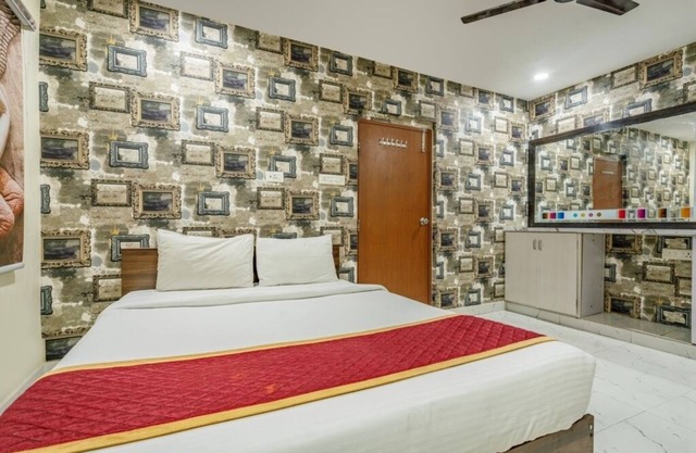 iROOMZ Hotel Mouli Grand