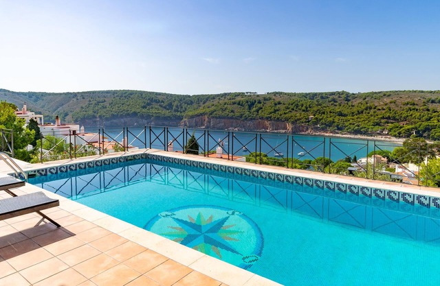 Isabelle: Villa with private pool and sea view in Cala Montgó