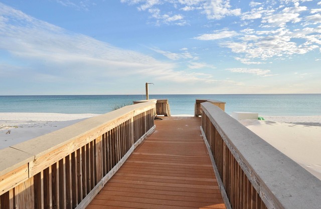 Island Echos Condominiums