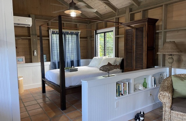 Island Style Small Resort Offering Cottages With Personalized Service.