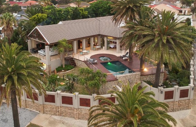 Island Way Villa