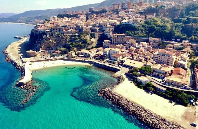 Italian charm, modern elegance in Pizzo