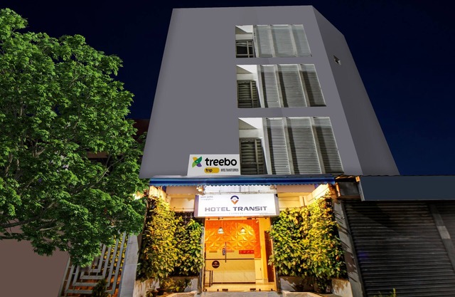 Itsy Hotels Transit Express Near Sealdah Station